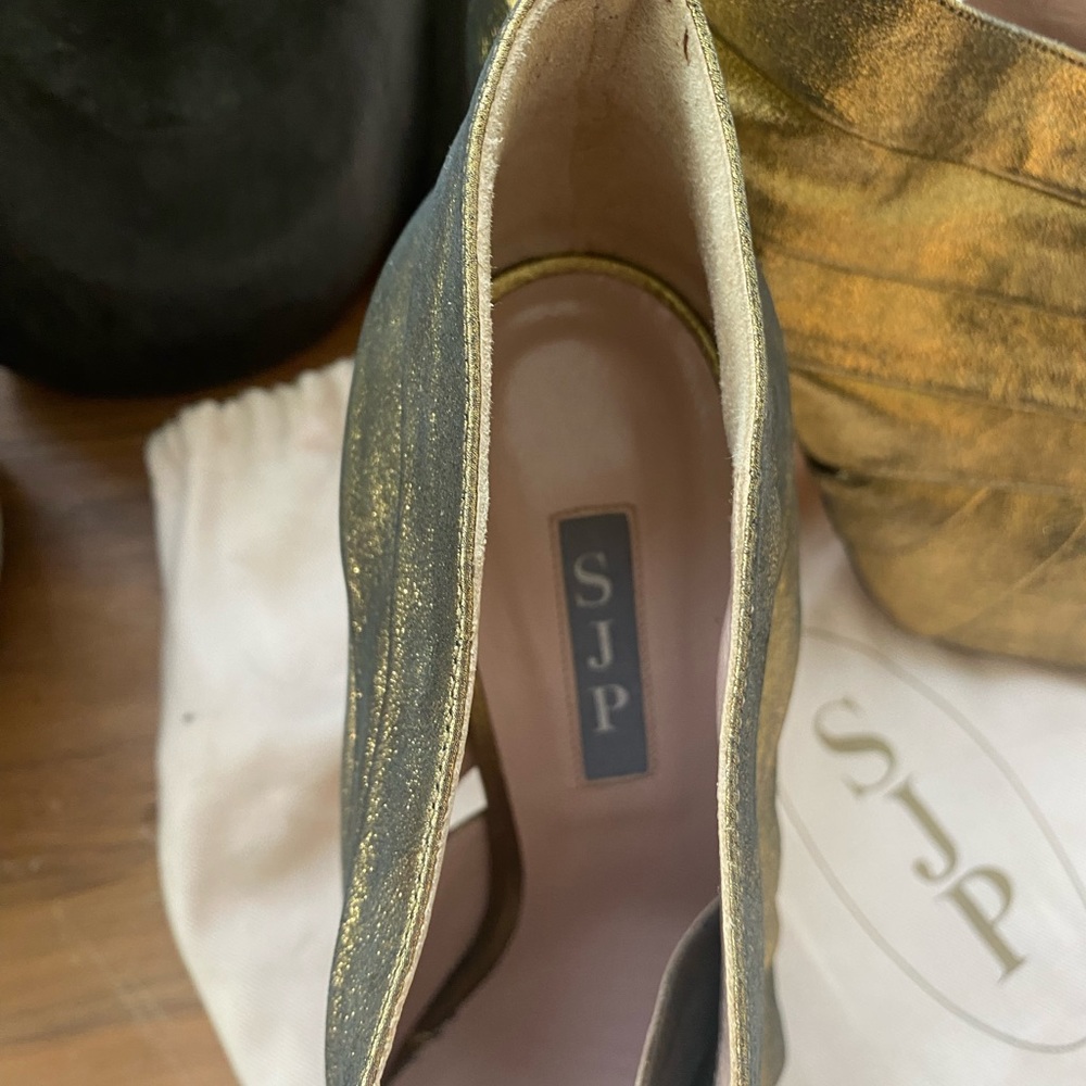 Gold Metallic Ankle Booties - Elegant Women's Heels - Picture 3 of 4